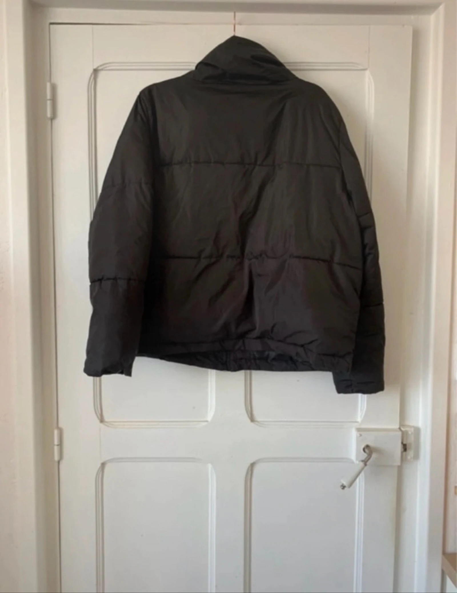 Women's black winter puffer jacket - Size L/XL Sans marque – photo 2
